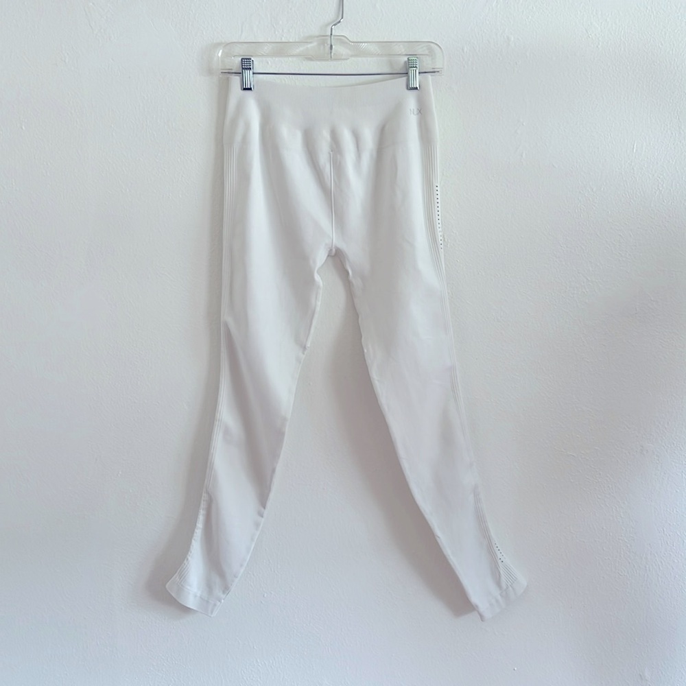 Nux Awakened White Stretch Compression Ribbed Texture Leggings S
